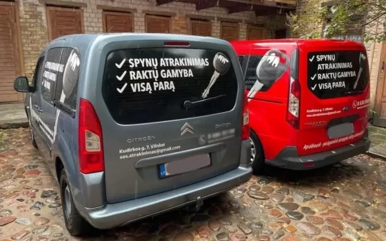 Spynų servisas iš vienų rankų
