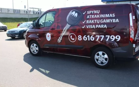 Spynų servisas iš vienų rankų